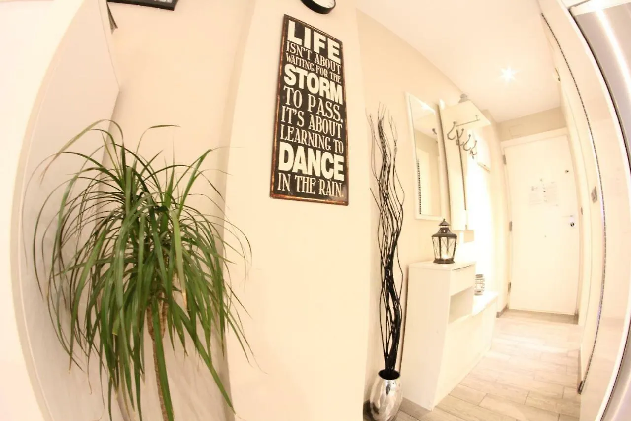 Lovely Studio New York Design Torremolinos